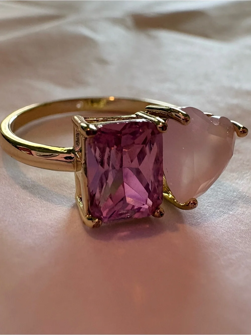 N/A elegant gold
